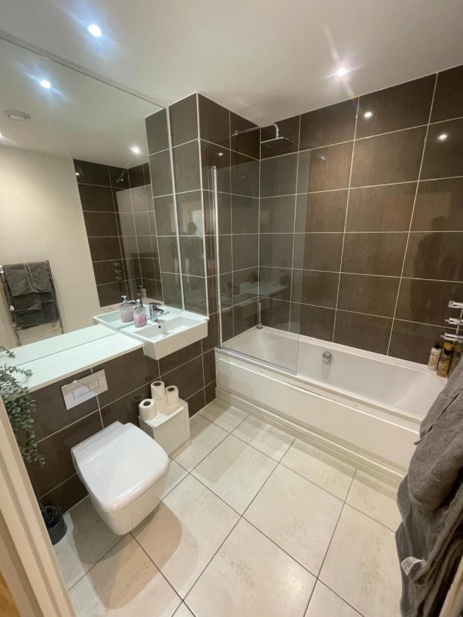 Luxury London Apartment - Steps To East Croydon Train Station 외부 사진